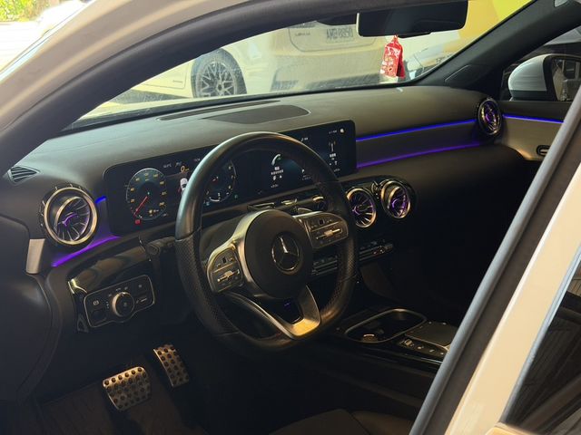 M-BENZ賓士 A180  第5張相片
