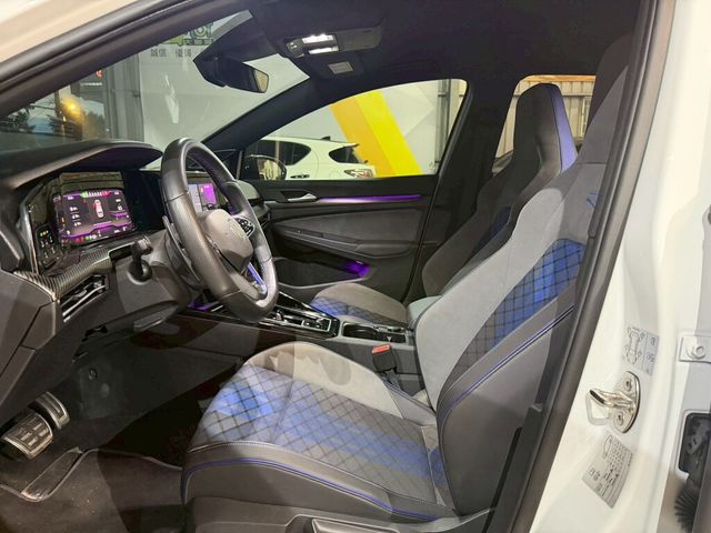 VOLKSWAGEN福斯 GOLF R  第4張相片