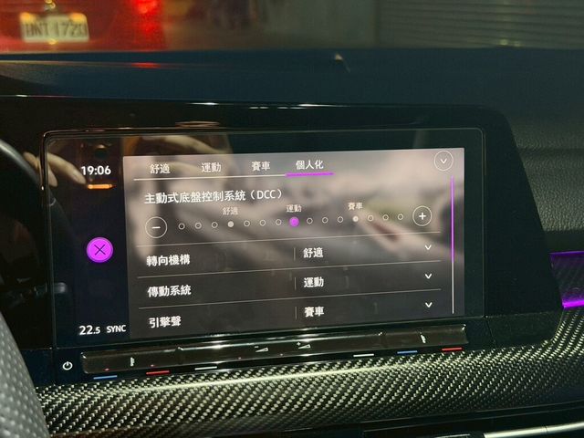 VOLKSWAGEN福斯 GOLF R  第8張相片