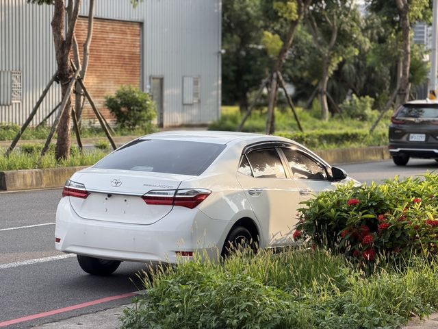 TOYOTA豐田 ALTIS  第3張相片