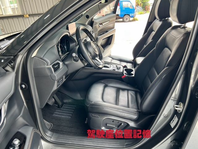 2022 MAZDA CX-5 20S Premium 全程原廠保養  一手車主 用心維護  第3張相片