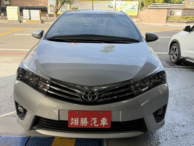 一手車 原廠保養 公里數保證 空間大 好開 好養 家用通勤都滿分  第1張相片