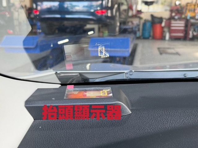 一手車 原廠保養 公里數保證 空間大 好開 好養 家用通勤都滿分  第13張相片