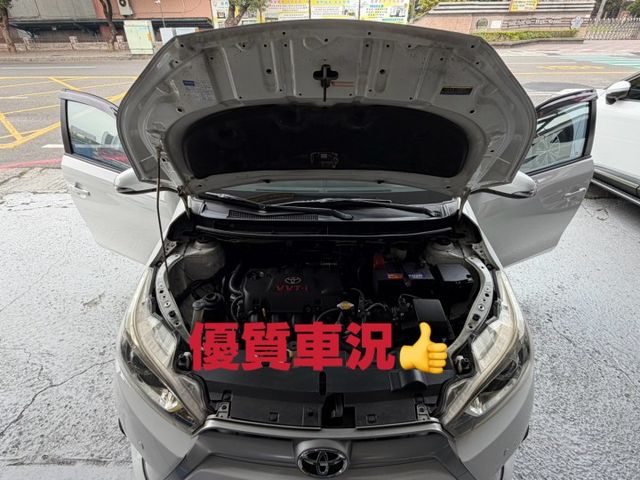 2015 Yaris1.5 S版 一手車 原版件優質車況  原廠保養 升級安卓機 胎壓偵測器  第4張相片