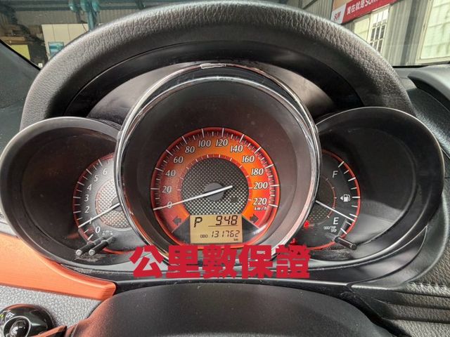 2015 Yaris1.5 S版 一手車 原版件優質車況  原廠保養 升級安卓機 胎壓偵測器  第6張相片