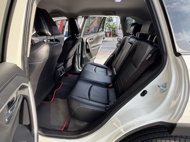 2.0L汽油旗艦版 原廠保養 一手好車 360度環景 電動尾門 電動座椅  高質感休旅 妥善率高  第5張相片