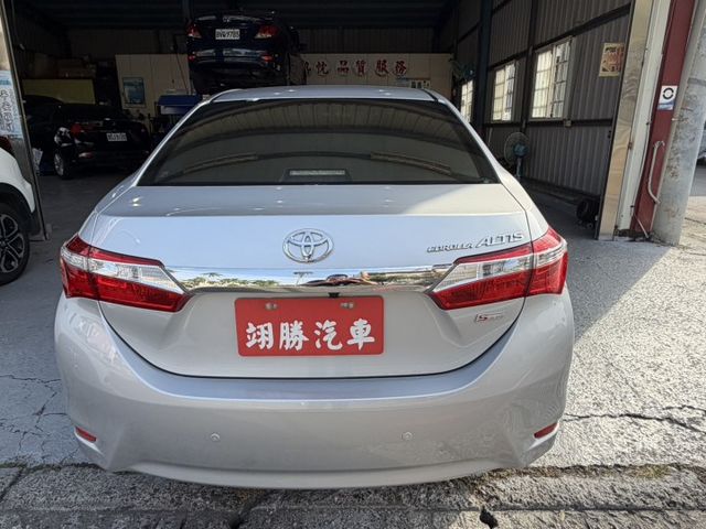 一手車 原廠保養 公里數保證 空間大 好開 好養 家用通勤都滿分  第4張相片