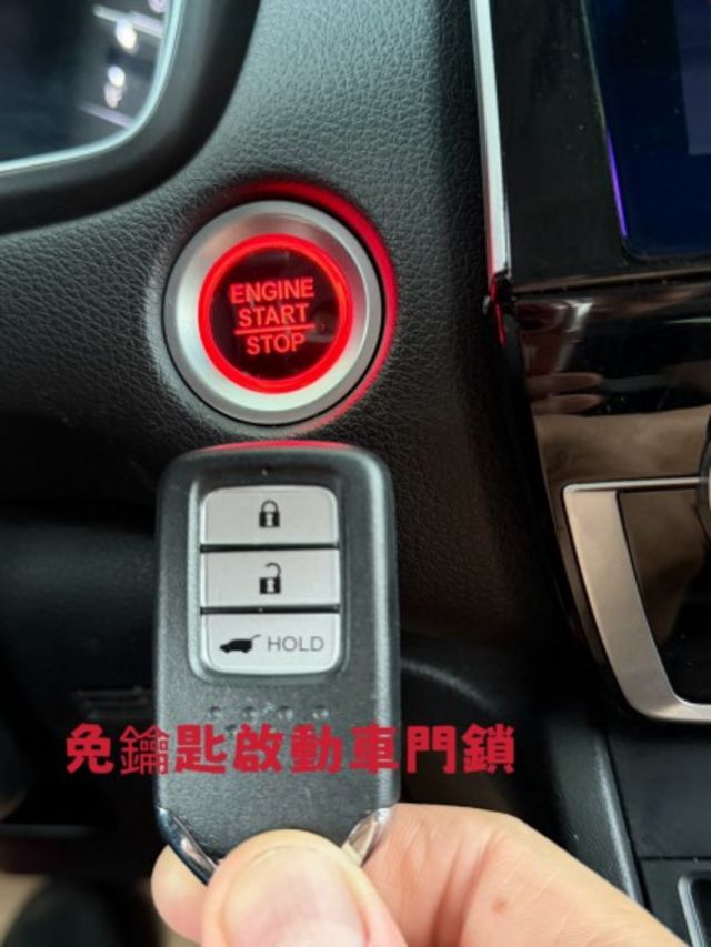 一手車 原板件 認證車 原廠保固中 超低里程 升級安卓機+360環景 一台車開啟戶外生活  第8張相片