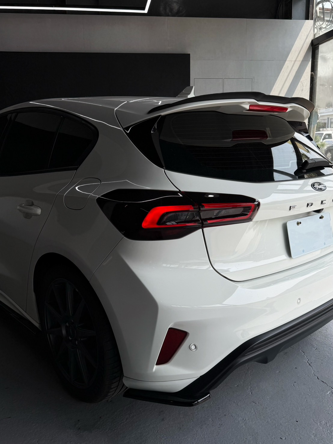 2024 Focus MK4.5 ST-Line Vignale 5D  第2張相片