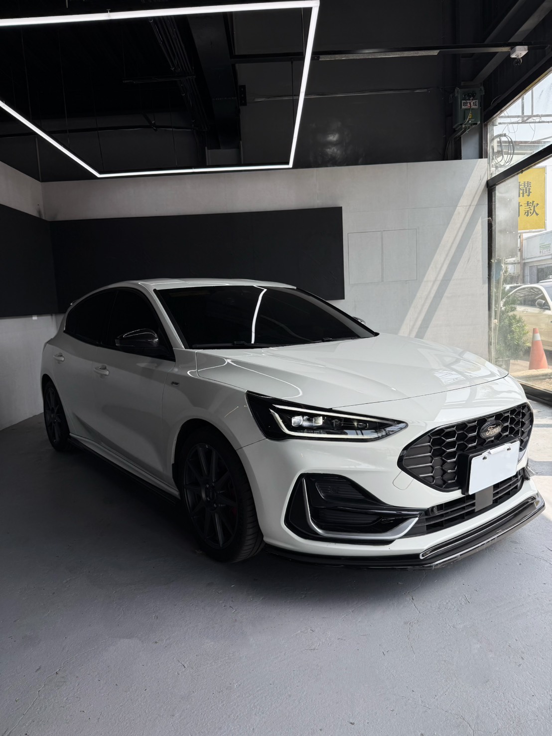 2024 Focus MK4.5 ST-Line Vignale 5D  第3張相片