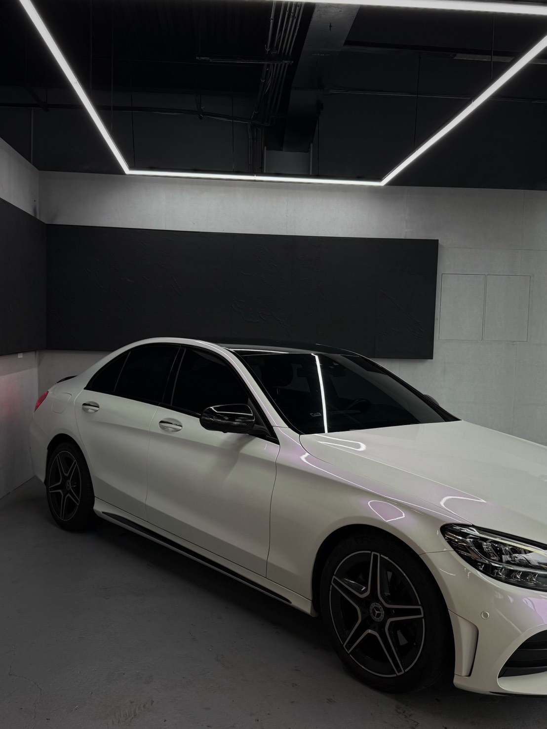 2021 Benz C200 星夜版 輕油電  第4張相片