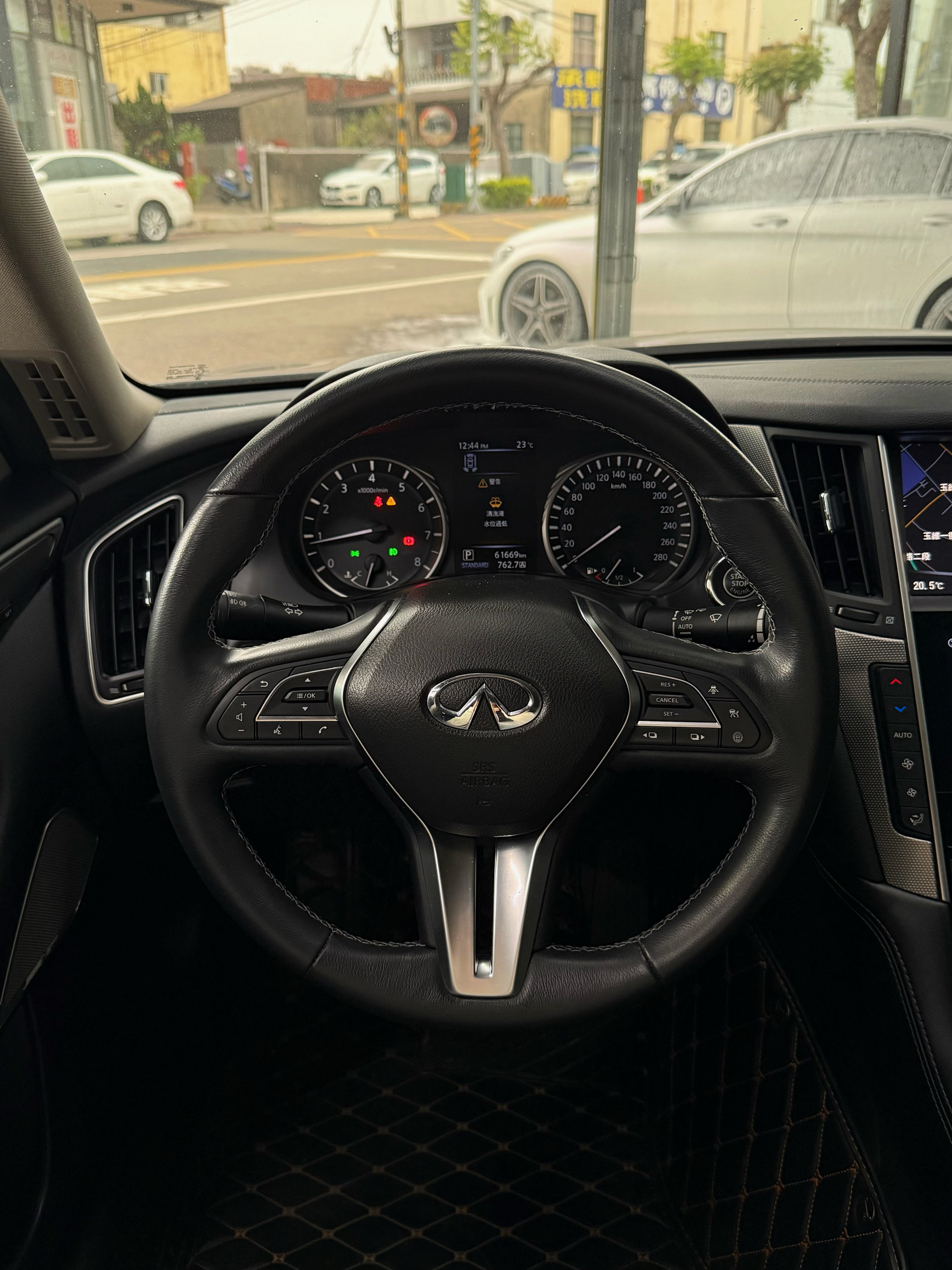 2018 Infiniti Q50 旗艦版  第5張相片