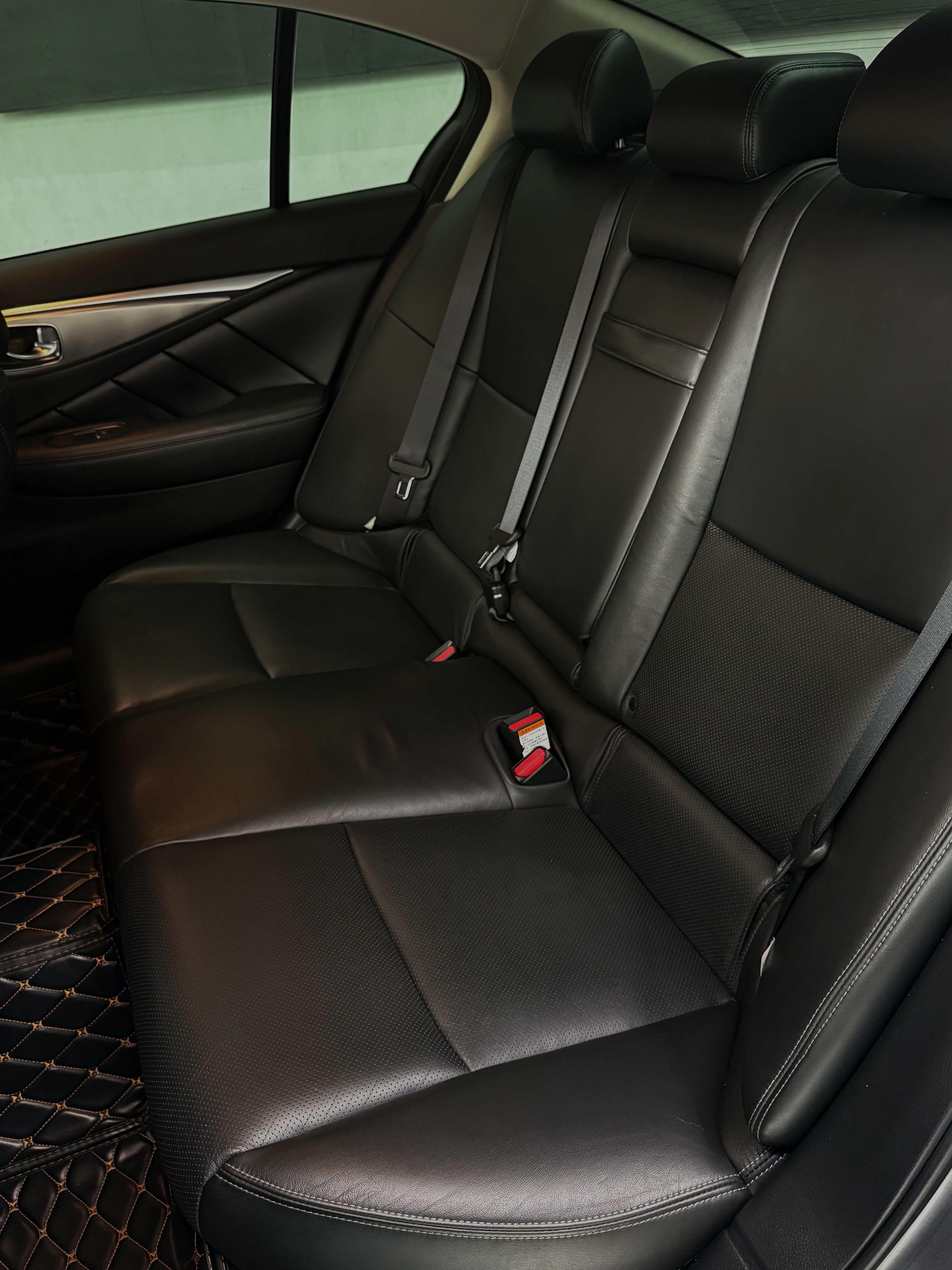 2018 Infiniti Q50 旗艦版  第8張相片