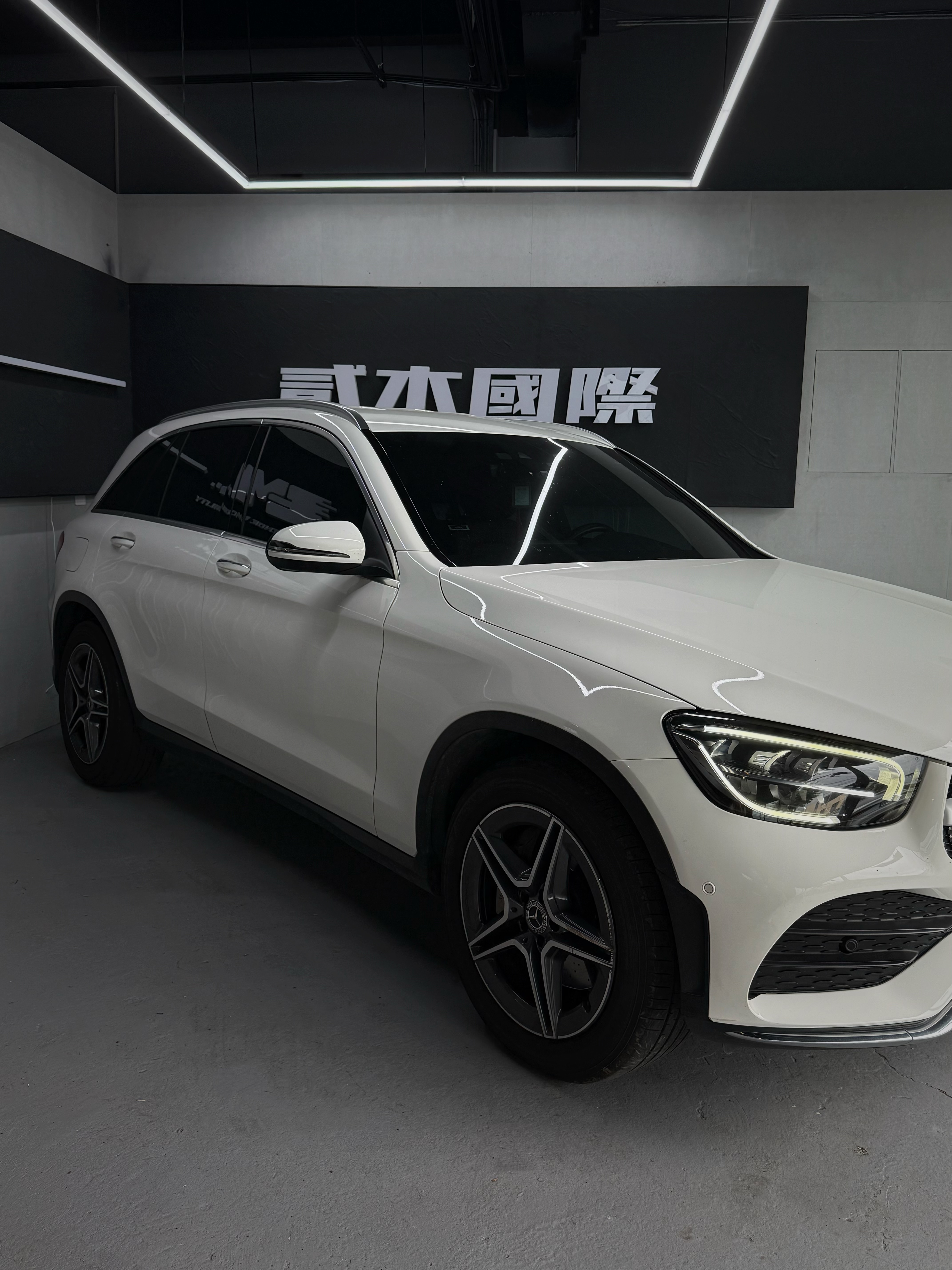 2020 Mercedes-Benz GLC 200｜23P智慧駕駛｜質感白  第2張相片