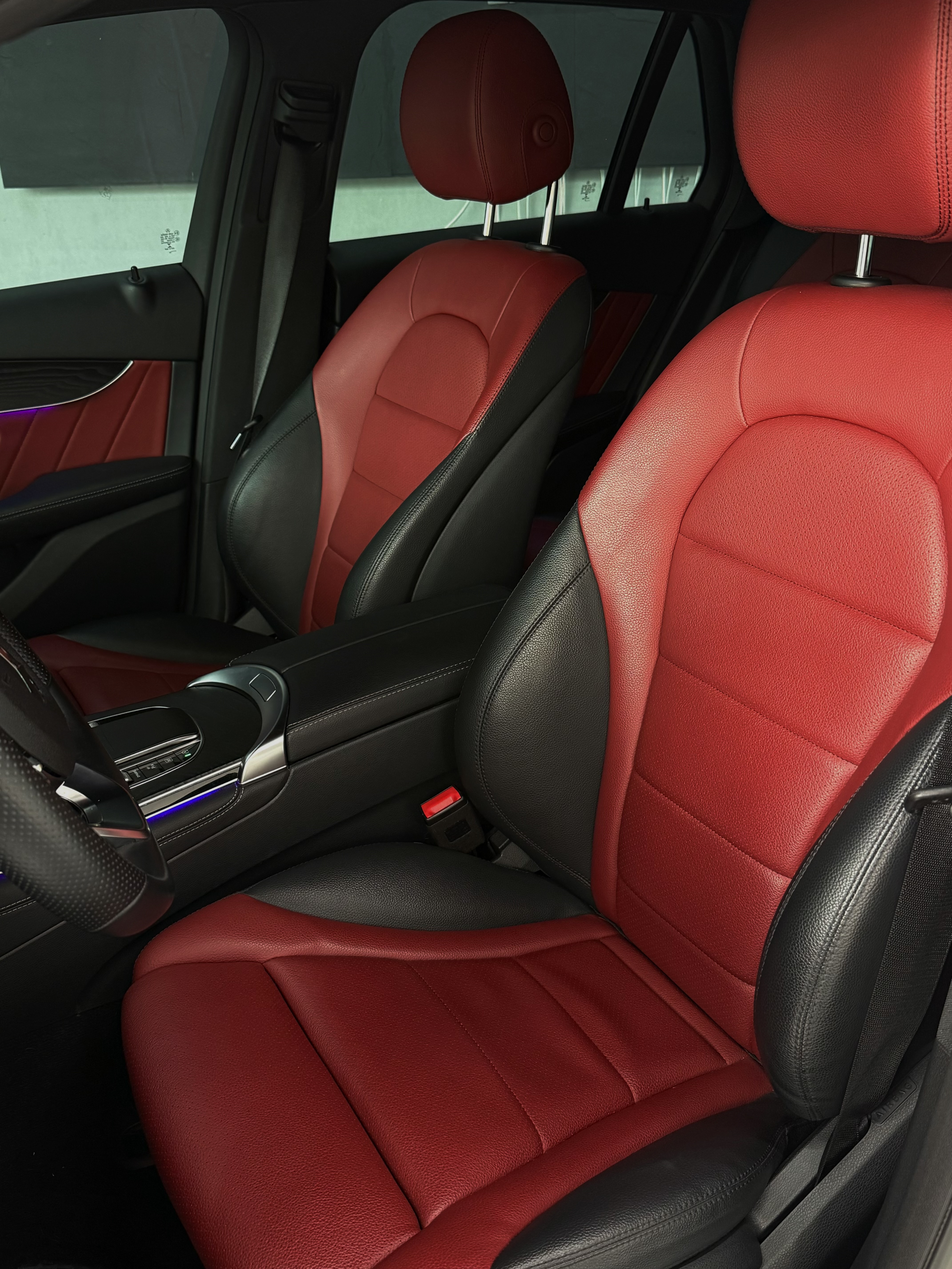 2020 Mercedes-Benz GLC 200｜23P智慧駕駛｜質感白  第11張相片