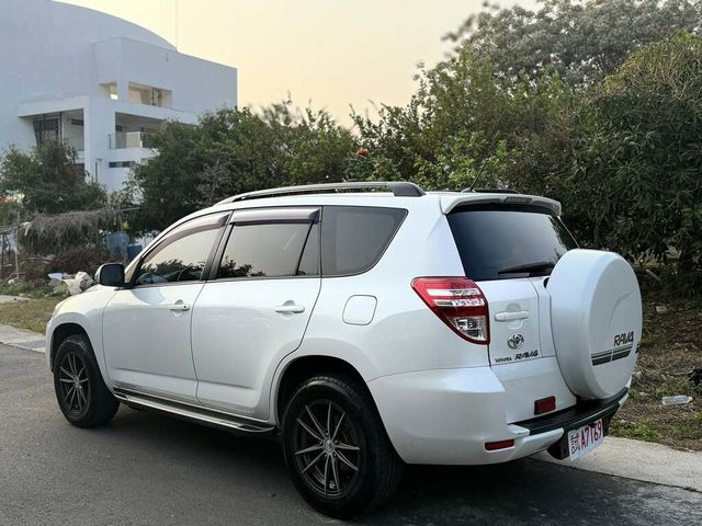 TOYOTA豐田 RAV4  第2張相片