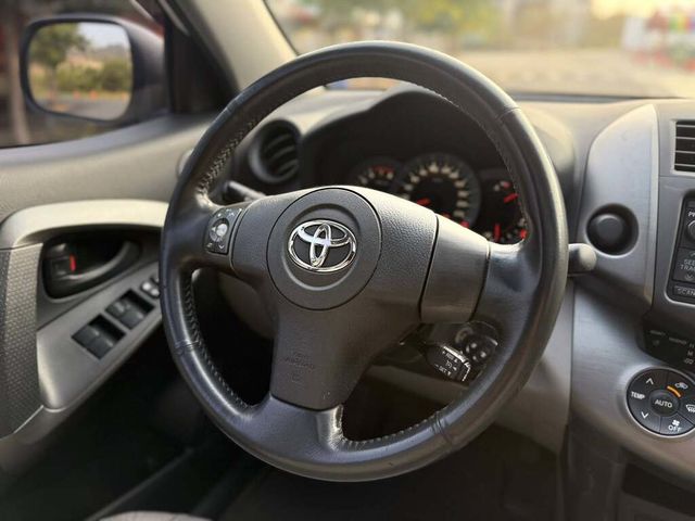 TOYOTA豐田 RAV4  第5張相片