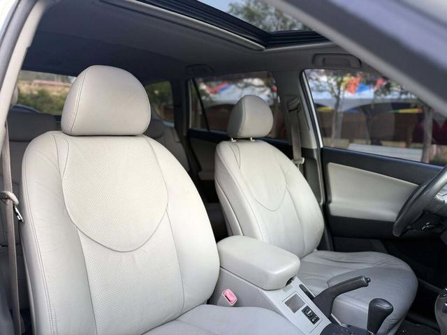 TOYOTA豐田 RAV4  第8張相片