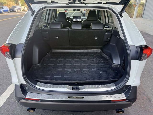 TOYOTA豐田 RAV4  第4張相片