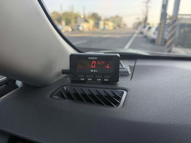 TOYOTA豐田 RAV4  第7張相片