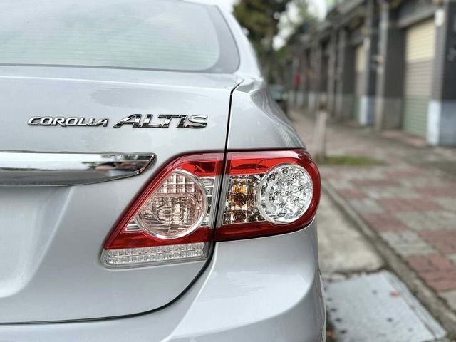 TOYOTA豐田 ALTIS  第3張相片
