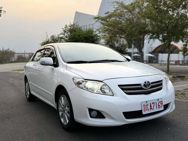 TOYOTA豐田 ALTIS  第3張相片