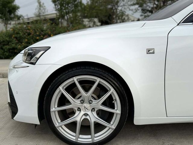 LEXUS凌志 IS 300  第4張相片