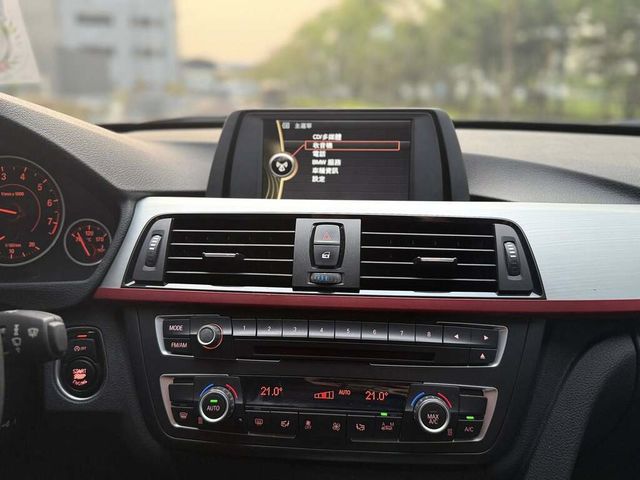 BMW寶馬 320I GT  第7張相片