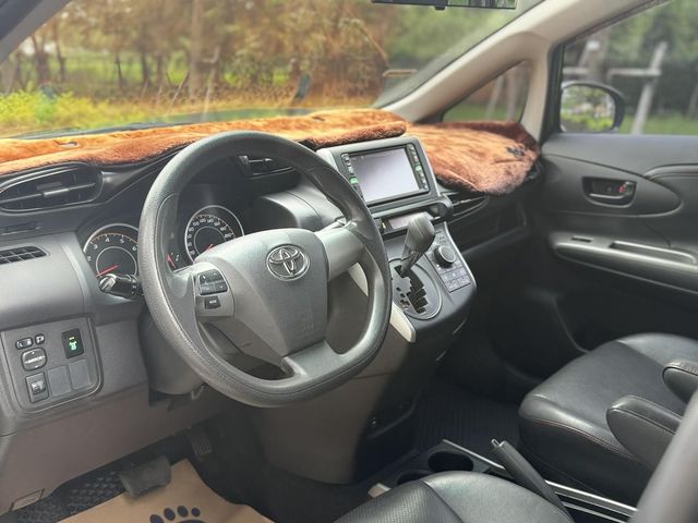TOYOTA豐田 WISH  第6張相片