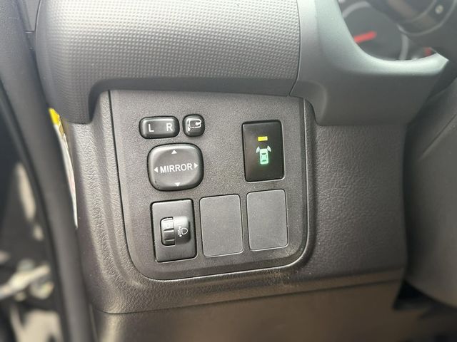 TOYOTA豐田 WISH  第8張相片