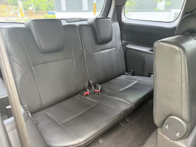 TOYOTA豐田 WISH  第12張相片