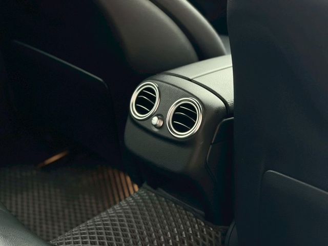 2016 C250 P1基本滿 旅行式 喜歡好談 來電更優惠  第12張相片