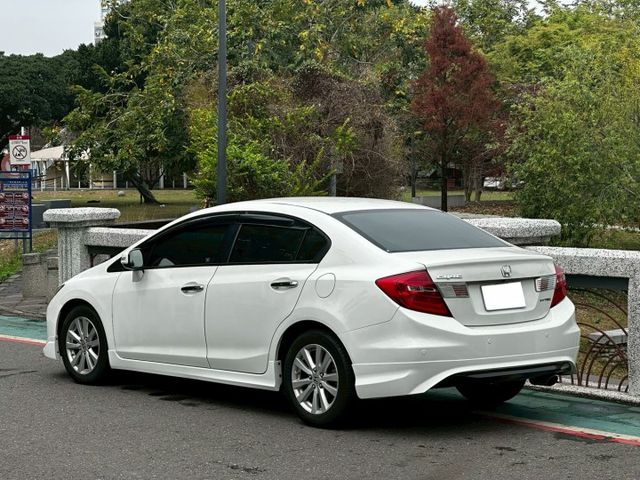 2014 CIVIC K14 熱門年輕人代步車 來電詢問更優惠  第2張相片