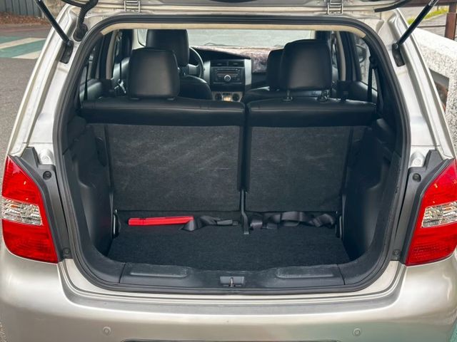 2013 Livina 樂米娜 全車原版件 來電更優惠  第3張相片