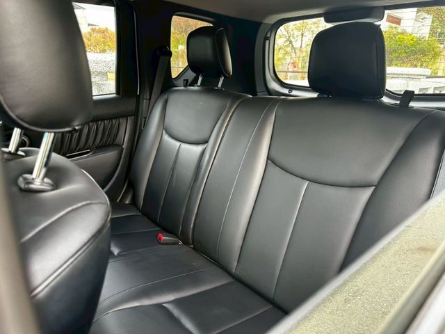 2013 Livina 樂米娜 全車原版件 來電更優惠  第6張相片