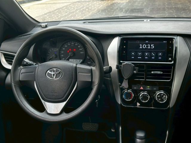 2018 YARIS 熱門代步小車 來電詢問更優惠  第3張相片