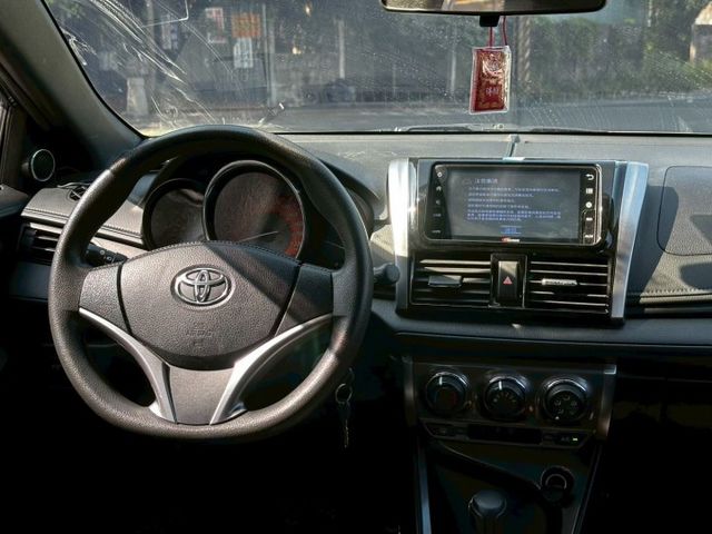 2015 YARIS 熱門代步小車 原版件 免疲勞 來電詢問更優惠  第3張相片