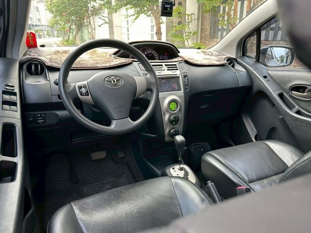 2011 TOYOTA YARIS 壓縮機換新  第7張相片