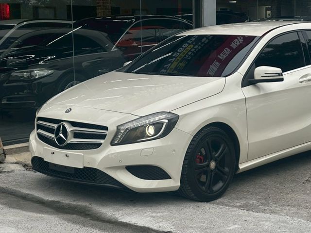 2014 A180 車況漂亮 進口代步 喜歡好談  第4張相片