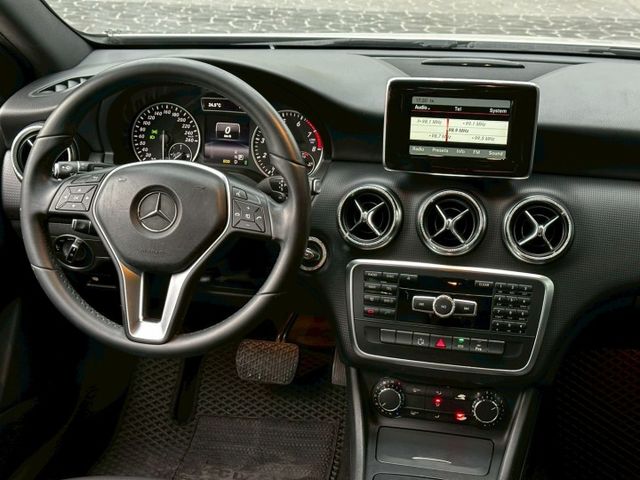 2014 A180 車況漂亮 進口代步 喜歡好談  第7張相片