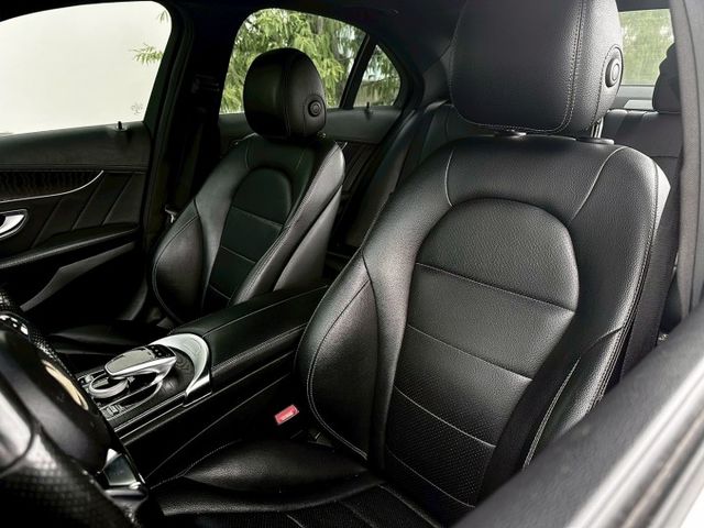 【2014 BENZ C300 黑｜AMG 外觀｜原鈑件無待修｜45.8 萬】  第5張相片