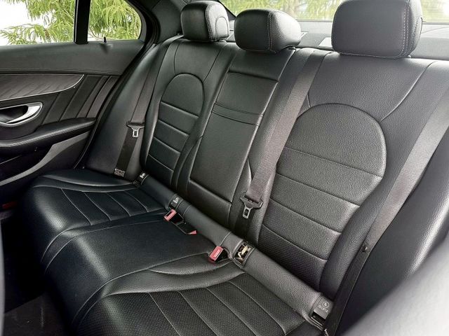 【2014 BENZ C300 黑｜AMG 外觀｜原鈑件無待修｜45.8 萬】  第6張相片