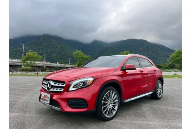 2019年GLA250 2.0 AMG 跑2.8萬  第1張相片