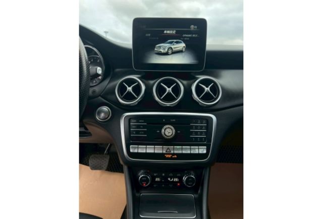 2019年GLA250 2.0 AMG 跑2.8萬  第15張相片