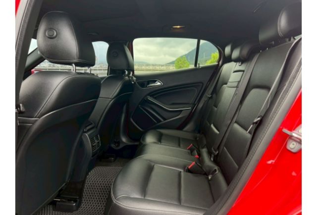 2019年GLA250 2.0 AMG 跑2.8萬  第18張相片