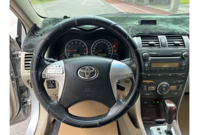 2010年 Altis 1.8 跑21萬  第11張相片