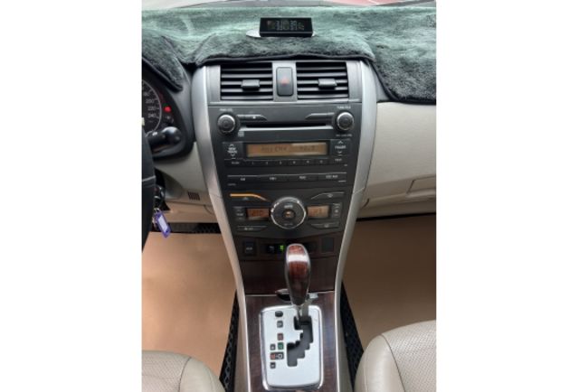 2010年 Altis 1.8 跑21萬  第14張相片