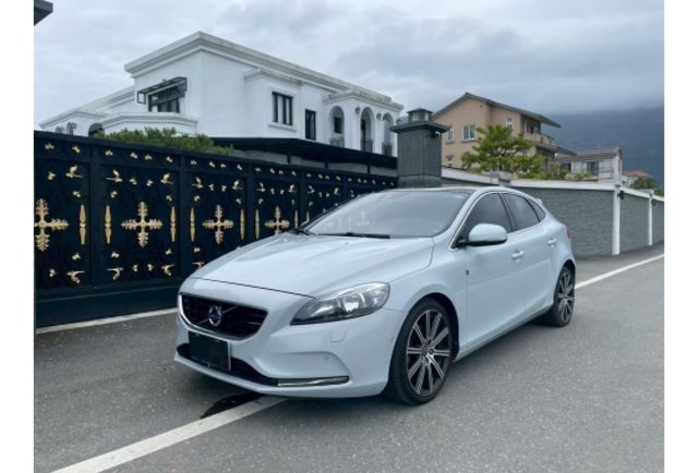 Volvo V40  第1張相片