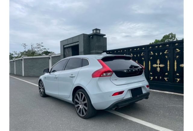 Volvo V40  第2張相片
