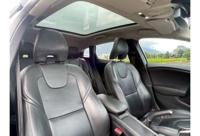 Volvo V40  第3張相片